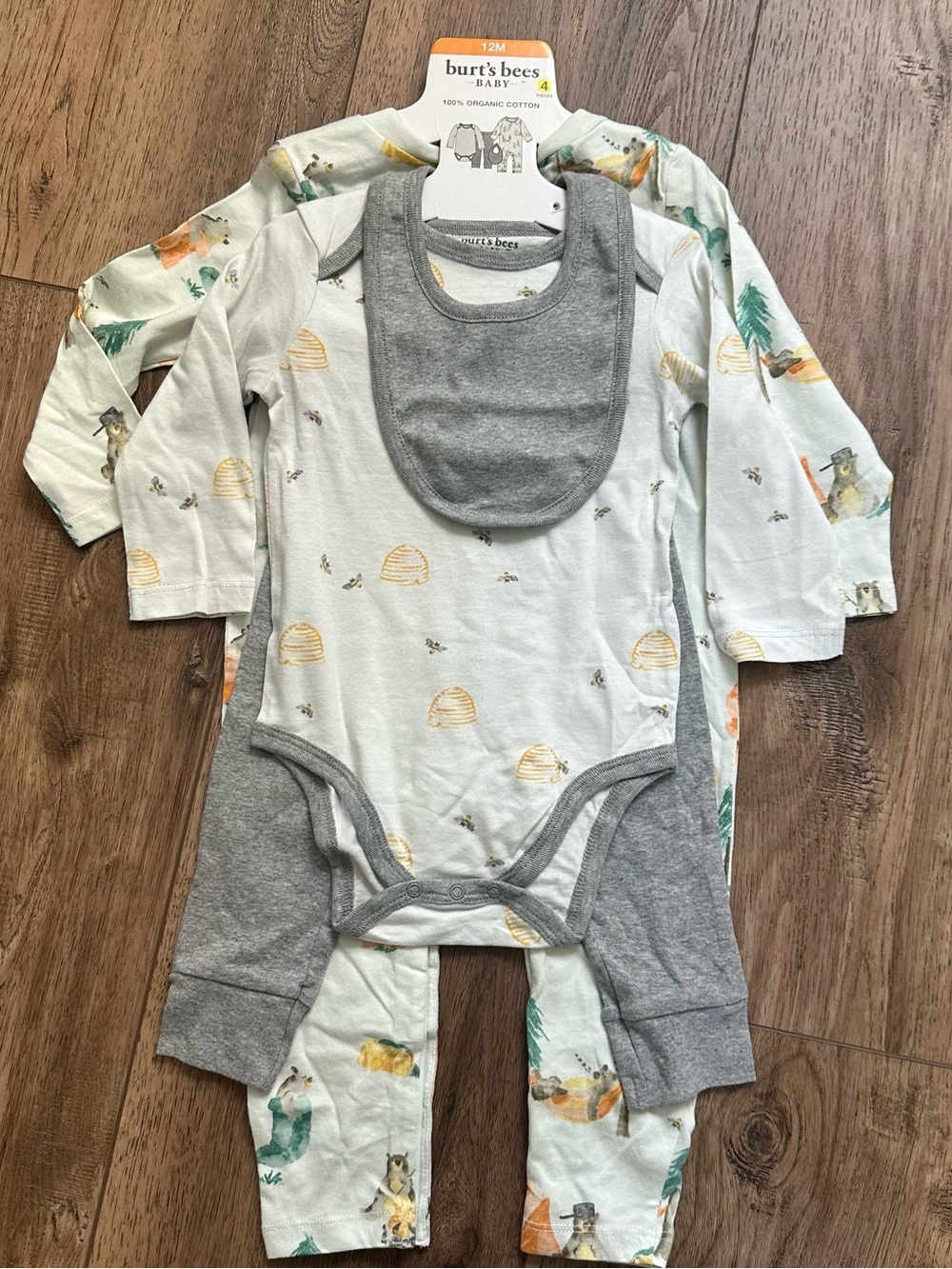 NWT! Burt’s Bees Baby 100% Organic Cotton Set, Outfits,‎ Bib, Unisex, 4pc, 12m